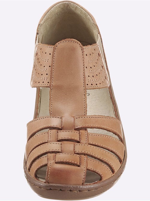 Trotteurs en cuir avec perforations et élastiques latéraux - Taille standard - Witt - Kiabi Trotteurs en cuir avec perforations et élastiques latéraux - Taille standard - Witt - Kiabi