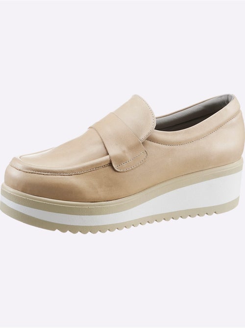 Trotteurs en cuir nappa à semelle compensée et respirante - Taille standard - Helline - Kiabi Trotteurs en cuir nappa à semelle compensée et respirante - Taille standard - Helline - Kiabi