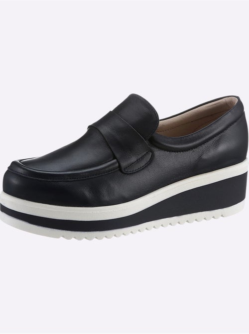Trotteurs en cuir nappa avec semelle en polyuréthane et talon compensé - Taille standard - Helline - Kiabi Trotteurs en cuir nappa avec semelle en polyuréthane et talon compensé - Taille standard - Helline - Kiabi