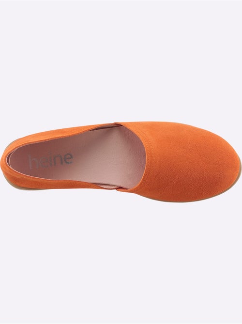 Trotteurs en cuir velours avec semelle intérieure textile - Taille standard - Helline - Kiabi Trotteurs en cuir velours avec semelle intérieure textile - Taille standard - Helline - Kiabi