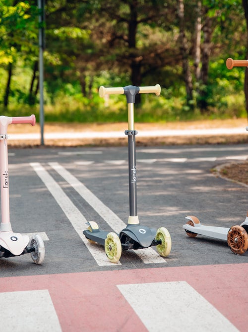 Trottinette enfants avec casque LIONELO Jessy - Roues éclairées - 3 Roues - Hauteur réglable - Kiabi