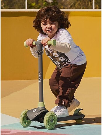Trottinette enfants LIONELO Jessy - Roues éclairées - 3 Roues - Hauteur réglable