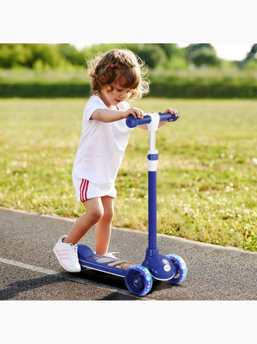 Trottinette pour enfants 3 roues lumineuses led - Kiabi Trottinette pour enfants 3 roues lumineuses led - Kiabi
