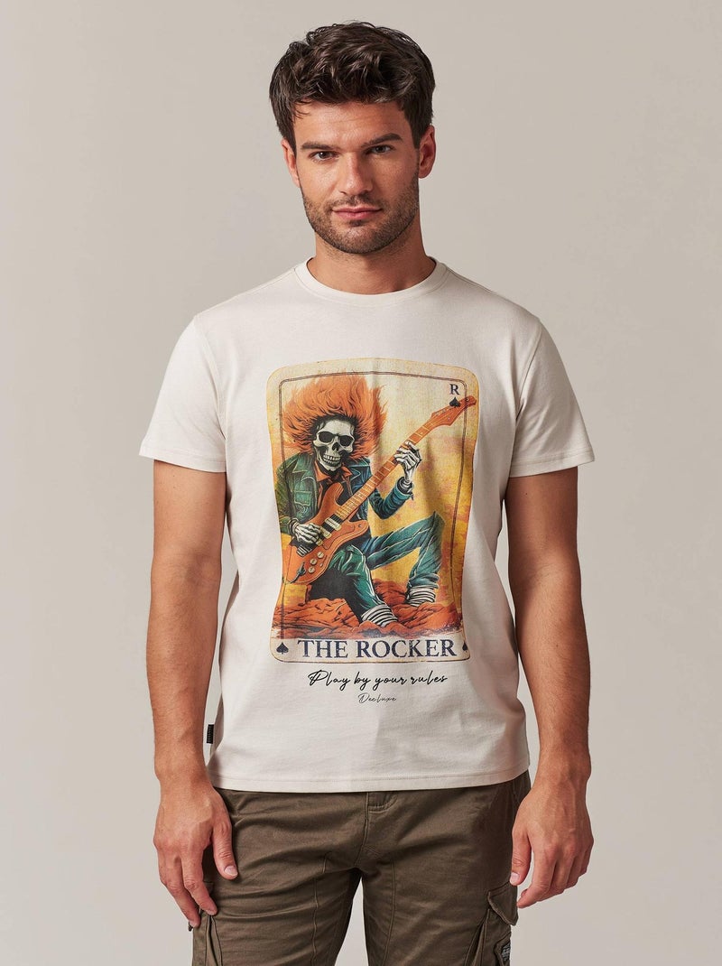 tshirt col rond avec imprimé carte avec rockeur et tête de mort 'Deeluxe' Beige - Kiabi