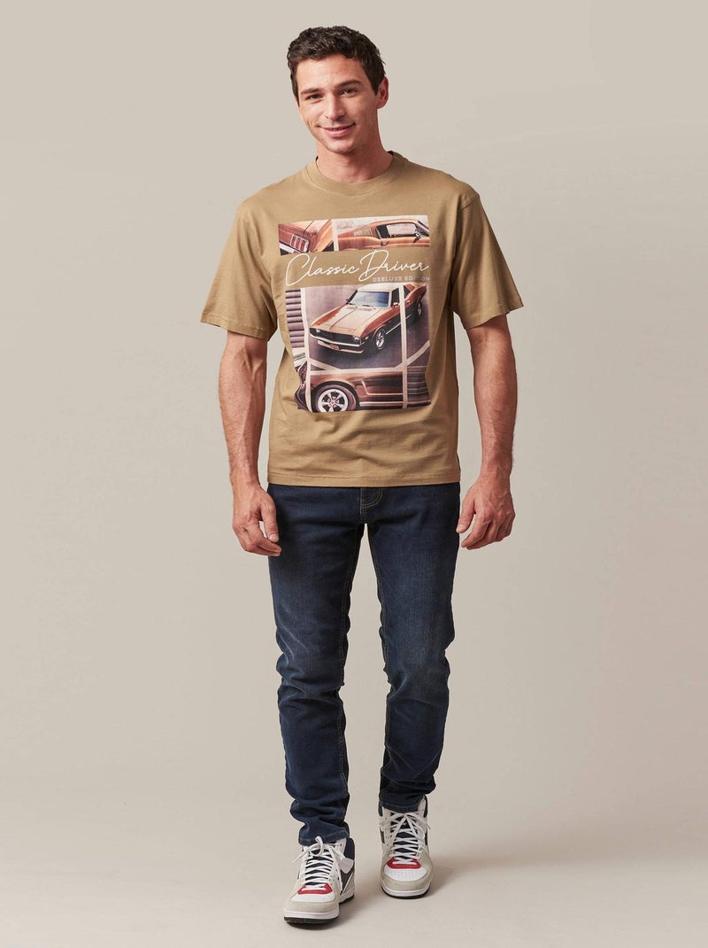 tshirt col rond extra loose avec imprimé photo de voiture vintage 'Deeluxe' Beige foncé - Kiabi