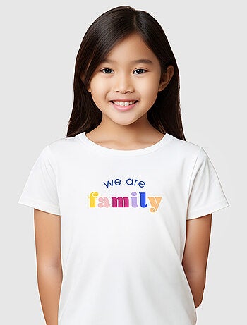 Tshirt Enfant WE ARE FAMILY
