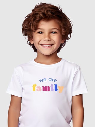 Tshirt Enfant WE ARE FAMILY