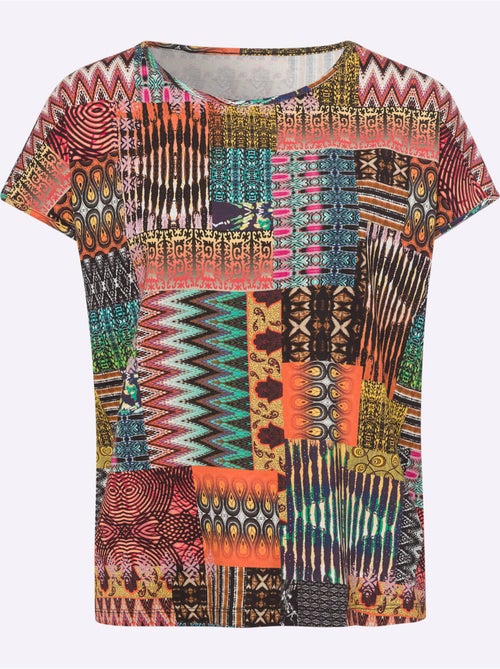 Tshirt patchwork graphique à encolure ronde et manches courtes - Taille standard - Helline - Kiabi Tshirt patchwork graphique à encolure ronde et manches courtes - Taille standard - Helline - Kiabi
