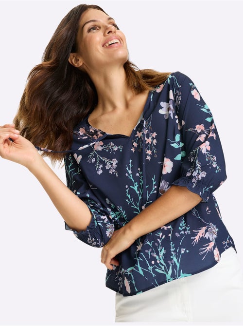 Tunique à encolure ronde avec motifs floraux et manches 3/4 - Taille standard - Moda Vilona - Kiabi Tunique à encolure ronde avec motifs floraux et manches 3/4 - Taille standard - Moda Vilona - Kiabi