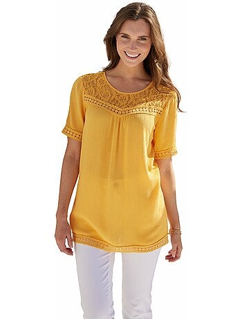 Tunique dentelle et macramé