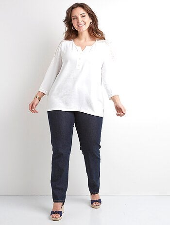 Tunique manches 3/4 col V boutonné dentelle