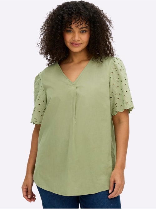 Tunique Motif Ajouré Délicat - Taille Standard - Sheego - Kiabi Tunique Motif Ajouré Délicat - Taille Standard - Sheego - Kiabi