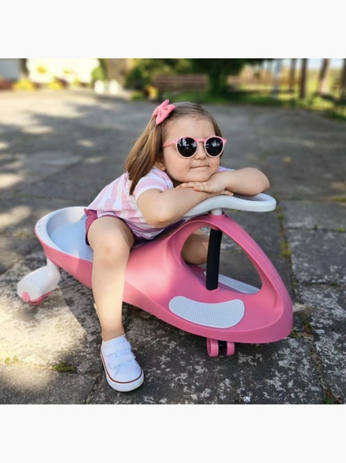 Twistcar – voiture enfant sans pédales à propulsion par volant, véhicule ludique dès 3 ans - Kiabi Twistcar – voiture enfant sans pédales à propulsion par volant, véhicule ludique dès 3 ans - Kiabi