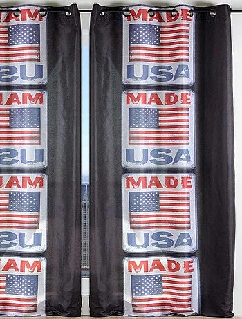 Un panneau de rideau à oeillets made usa