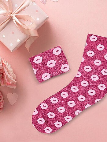 Une paire de chaussettes paillettes princesse