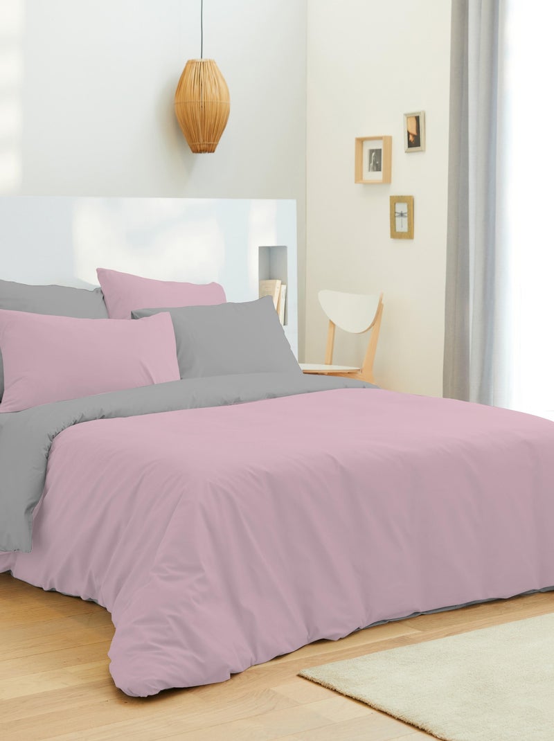 Une surprise se cache derrière cette offre Housse de couette 240 x 220 cm Rose/Gris Rose - Kiabi