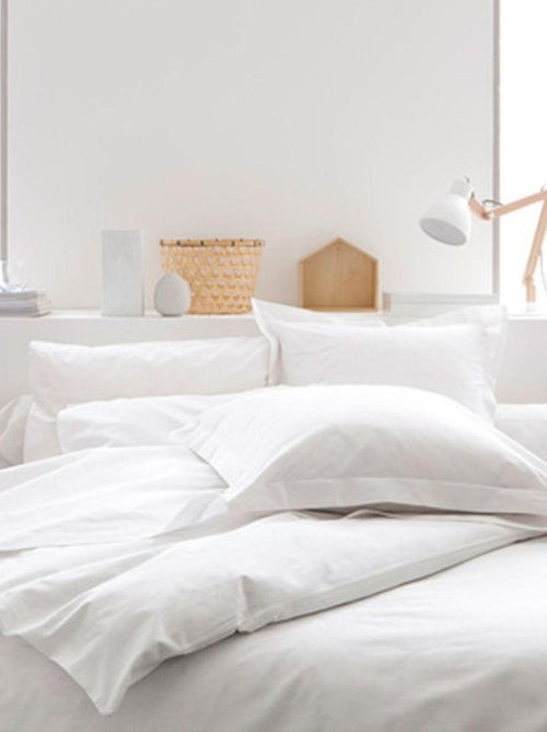 Une taie blanche pour traversin 45 x 185 cm - Kiabi Une taie blanche pour traversin 45 x 185 cm - Kiabi