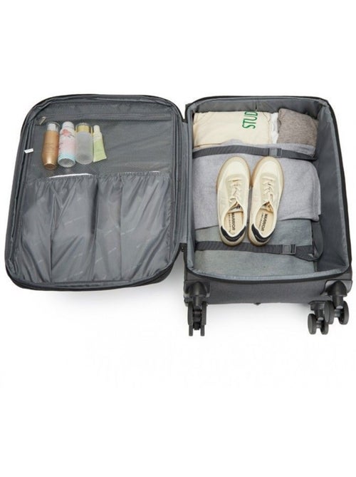 Valise cabine - 50x40x20 cm souple 4 roulettes serrure tsa - british traveller - Kiabi Valise cabine - 50x40x20 cm souple 4 roulettes serrure tsa - british traveller - Kiabi