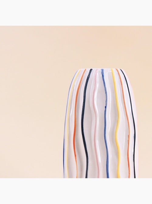 Vase blanc en céramique lignes colorées 21cm - Kiabi