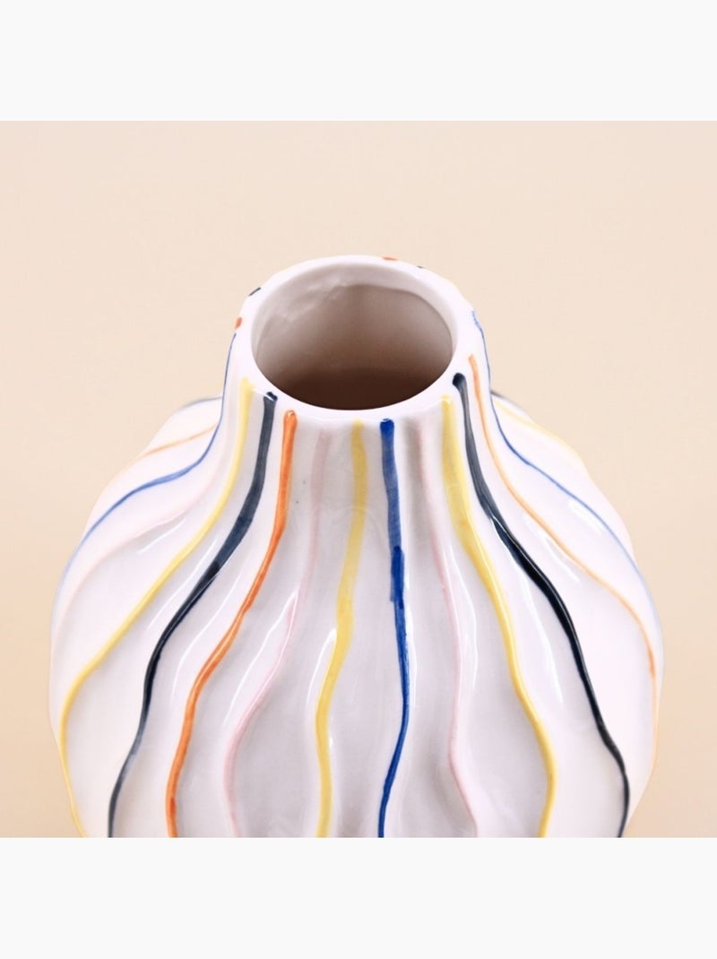 Vase blanc en céramique lignes colorées, H19cm Blanc - Kiabi