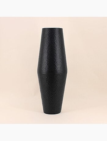 Vase design en métal martelé noir, H65cm