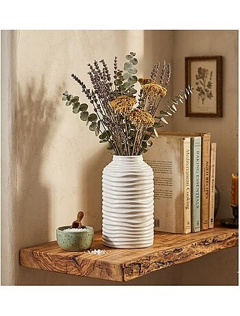 Vase en céramique strié blanc
