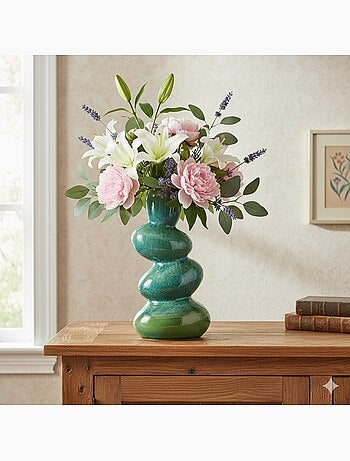 Vase en porcelaine sculptural