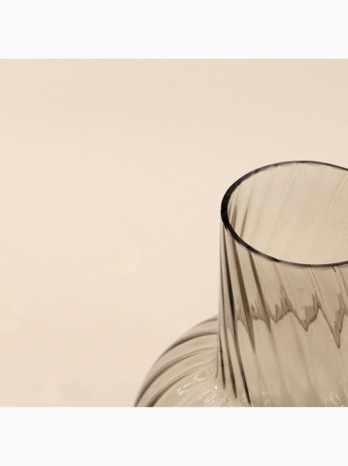 Vase en verre strié 25cm - Kiabi