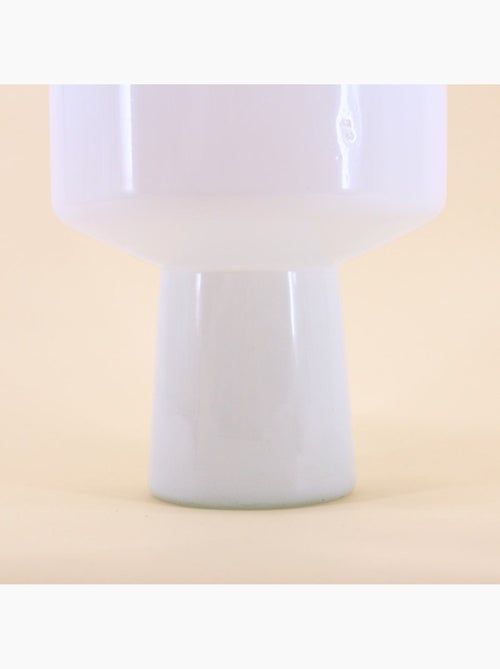 Vase géométrique en verre opaque 27cm - Kiabi