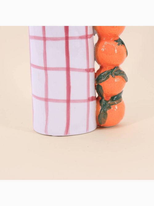 Vase quadrillé rose, et mandarines en relief 18cm - Kiabi Vase quadrillé rose, et mandarines en relief 18cm - Kiabi