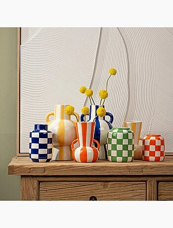 Vase raye en ceramique moderne