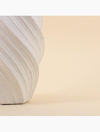Vase twist en porcelaine blanche 26cm