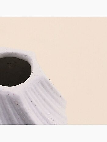 Vase twist en porcelaine blanche vague, H20cm
