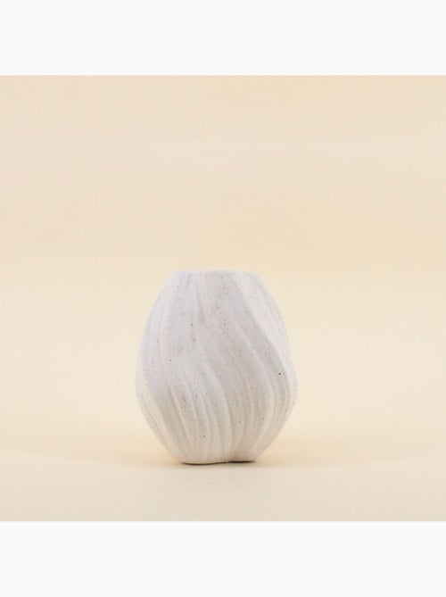 Vase twist en porcelaine blanche vagues 15cm - Kiabi