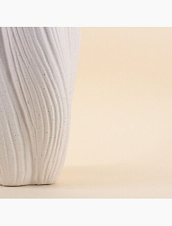 Vase twist en porcelaine blanche vagues 36cm