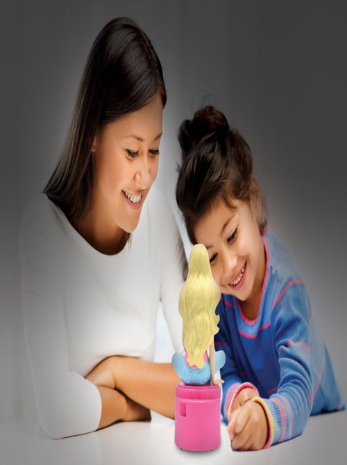 Veilleuse en 3D avec variation de couleurs design Barbie - Kiabi