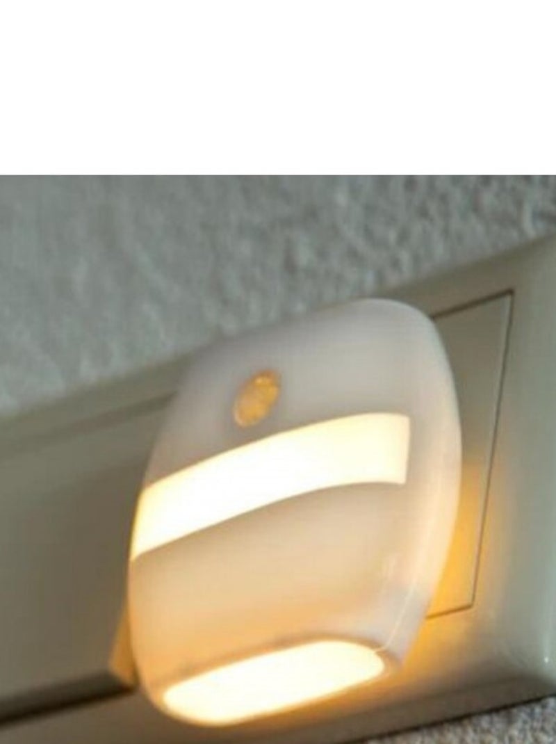 Veilleuse LED murale automatique à brancher Blanc - Kiabi