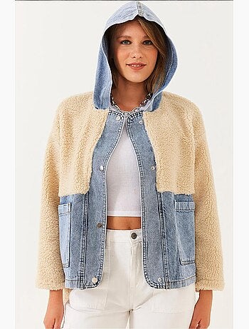 Veste à capuche en fausse fourrure avec détails en denim lucci