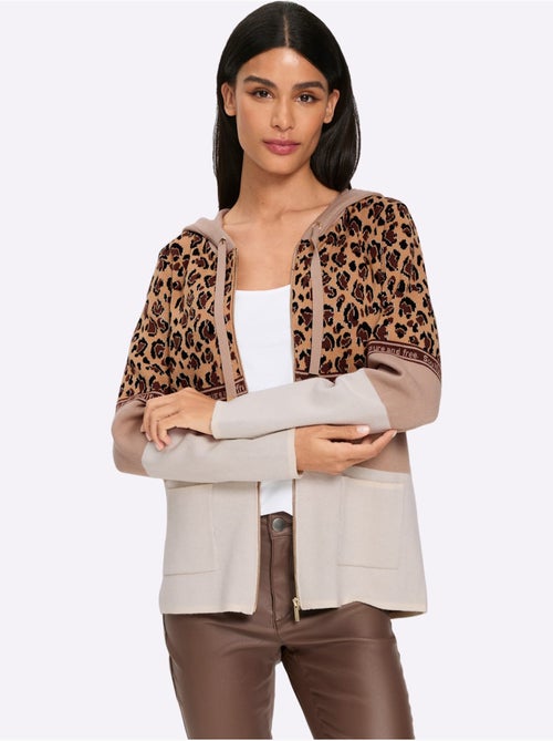 Veste à capuche en tricot joli jacquard à l'aspect animal - taille standard - helline - Kiabi Veste à capuche en tricot joli jacquard à l'aspect animal - taille standard - helline - Kiabi
