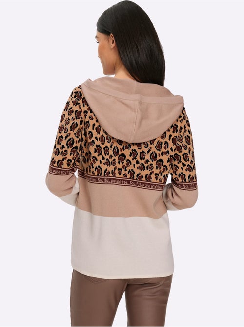 Veste à capuche en tricot joli jacquard à l'aspect animal - taille standard - helline - Kiabi Veste à capuche en tricot joli jacquard à l'aspect animal - taille standard - helline - Kiabi