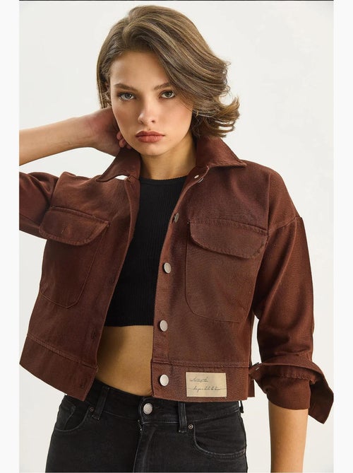 Veste à col chemise boutonnée en gabardine lucci - Kiabi Veste à col chemise boutonnée en gabardine lucci - Kiabi