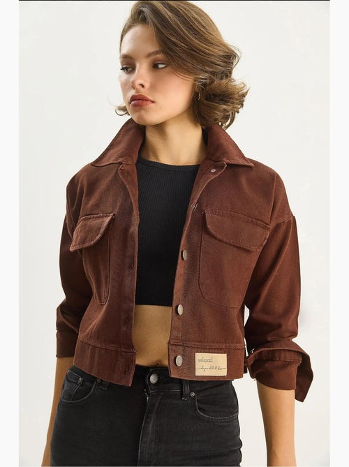 Veste à col chemise boutonnée en gabardine lucci - Kiabi Veste à col chemise boutonnée en gabardine lucci - Kiabi