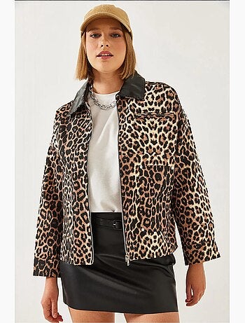 Veste à imprimé léopard avec col en cuir lucci