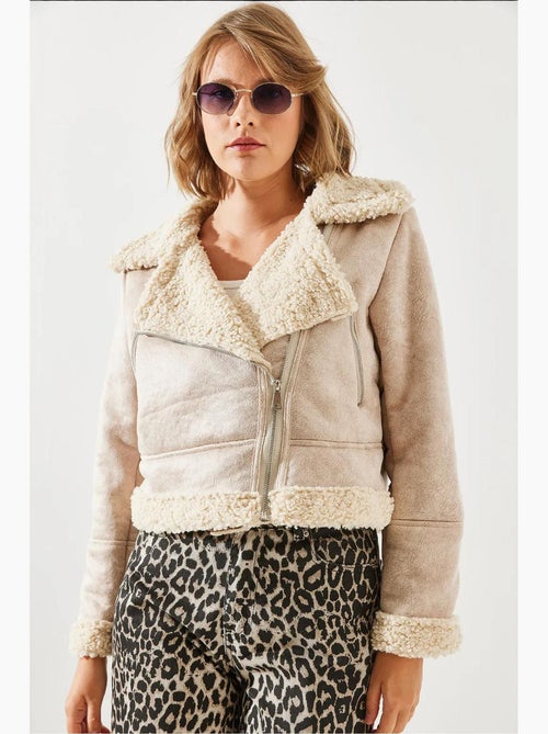 Veste aviateur courte en simili cuir lucci - Kiabi Veste aviateur courte en simili cuir lucci - Kiabi