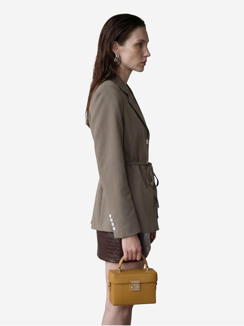 Veste blazer ceinturée en crêpe my fashion - Kiabi Veste blazer ceinturée en crêpe my fashion - Kiabi