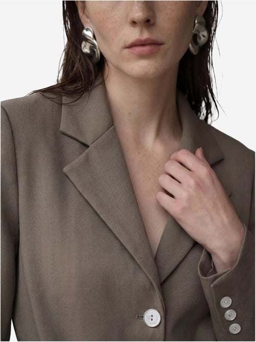 Veste blazer ceinturée en crêpe my fashion - Kiabi Veste blazer ceinturée en crêpe my fashion - Kiabi