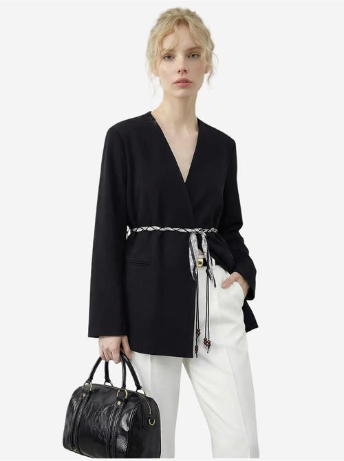 Veste blazer longue à col en v et ceinture lucci - Kiabi Veste blazer longue à col en v et ceinture lucci - Kiabi