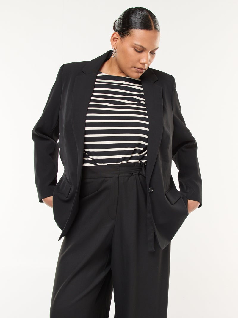 Veste blazer uni avec poches à rabat Noir Grandes tailles
