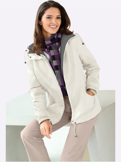 Veste coupe-vent et imperméable avec capuche et poches extensibles - taille courte - witt - Kiabi Veste coupe-vent et imperméable avec capuche et poches extensibles - taille courte - witt - Kiabi