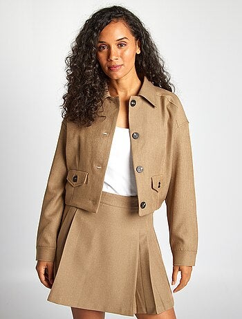 Veste courte à boutons